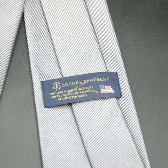 BROOKS BROTHERS Tie Silver Grey Solid Silk Made USA 58" x 3.5" New (OTHER) - Picture 4 of 4